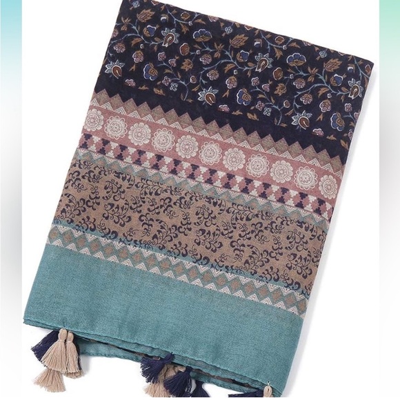 Women's Boho Scarf - Picture 2 of 4